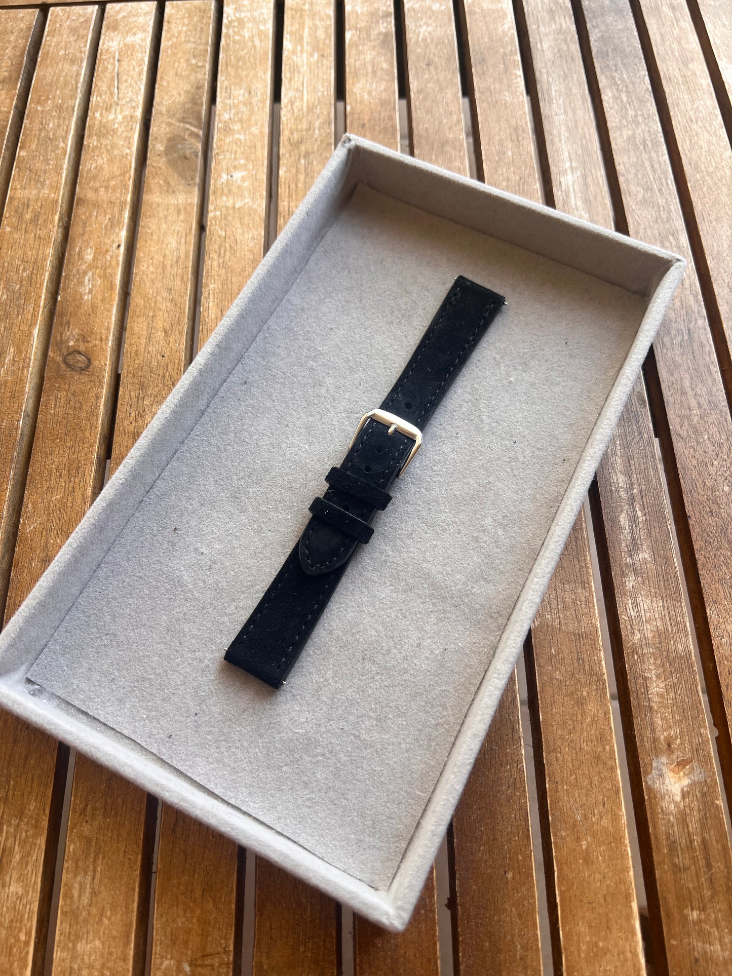 Bracelet de montre - Cuir Suédé - Coutures surpiquées - Toutes Tailles